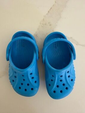 CROCS Kids Classic Clog in Bright Blue